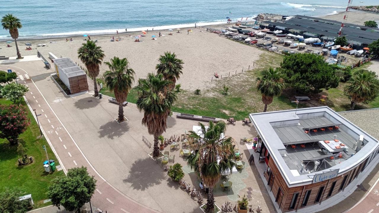 Maremare, Really On The Beach, With Private Parking ซาโวนา ภายนอก รูปภาพ